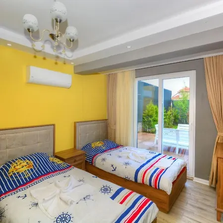 Massa Villa *